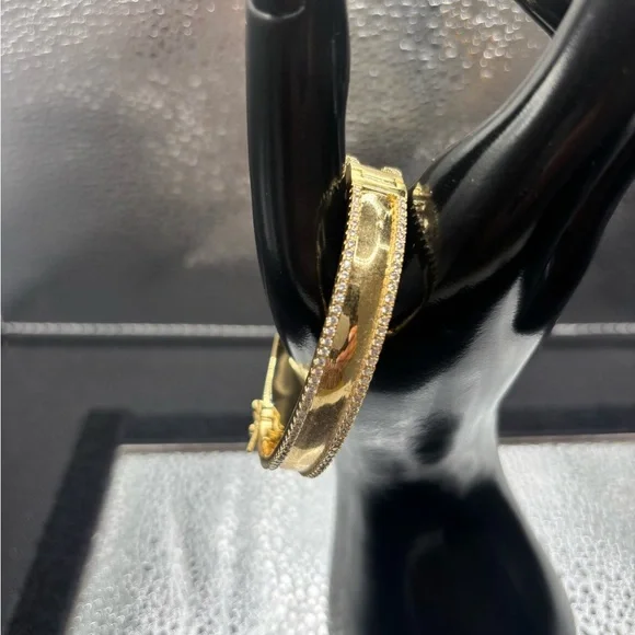 Elegant Gold and Silver Women's Bracelet